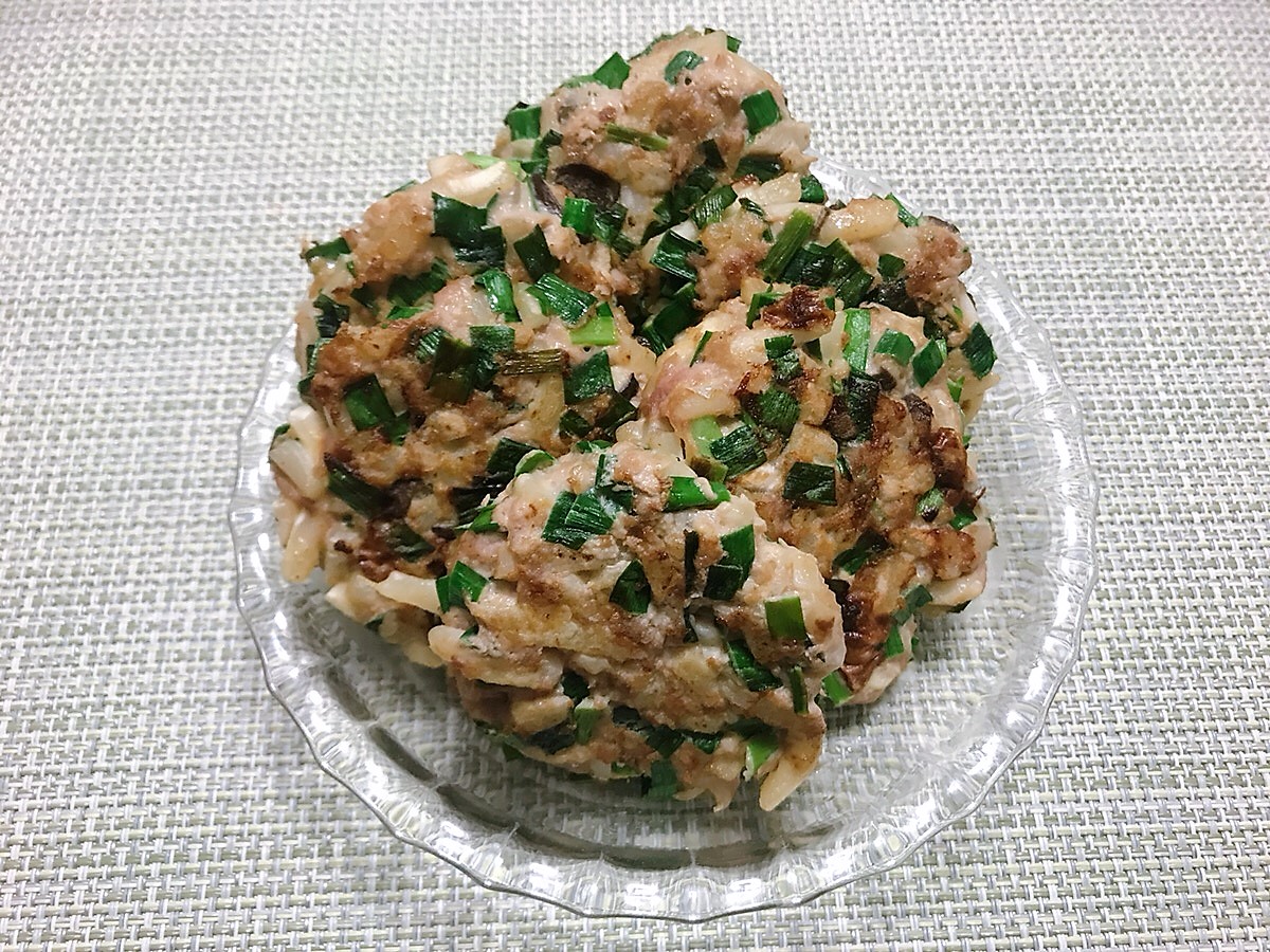 余ったうどんがおつまみに変身 うどん餃子 の作り方 なべやき屋キンレイ 鍋焼うどん 冷凍麺はキンレイ